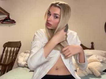 ellalowe — Chaturbate recorded stream image, 01.02.2026 20:50
