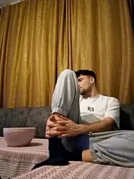 Yasinyasin7 — Stripchat recorded stream image, 02.02.2026 02:20