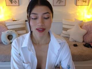 Alejandhra — Flirt4free recorded stream screenshot (02 Feb 2026)