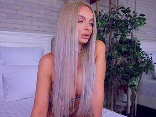 annabellastar — Camsoda recorded stream image, 04.03.2025 04:40