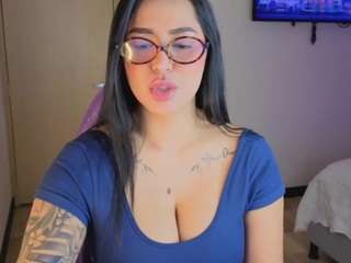 aashleey — Camsoda recorded stream image, 02.02.2026 23:00