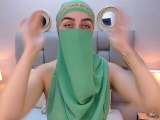 Aliah Manzur — Flirt4free recorded stream screenshot (03 Feb 2026)