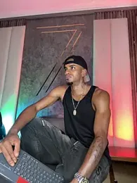 AaronCruz_ — Stripchat recorded stream image, 04.02.2026 02:30