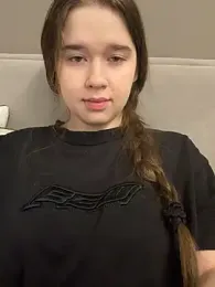 HornyGirlH — Stripchat recorded stream screenshot (04 Feb 2026)