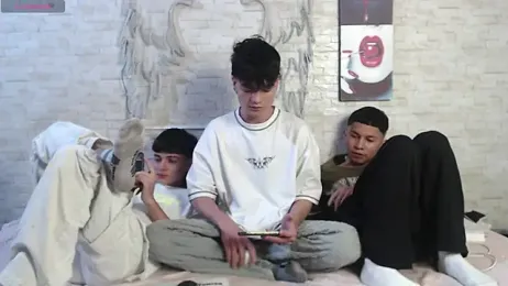 axel_milo_kairo_and_noa — Stripchat recorded stream screenshot (04 Feb 2026)