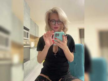 -Molly- — Bongacams recorded stream image, 04.03.2025 11:40