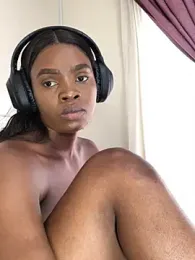 LuciousLips96 — Stripchat recorded stream image, 04.03.2025 12:30