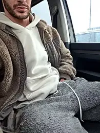 Zeefy — Stripchat recorded stream screenshot (05 Feb 2026)