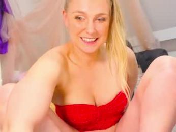 siswet19 — Chaturbate recorded stream screenshot (08 Feb 2026)