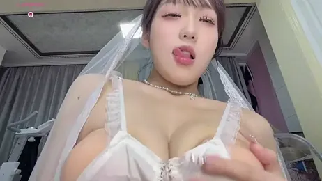 Yaya--728 — Stripchat recorded stream screenshot (08 Feb 2026)