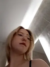 caressyourself — Stripchat recorded stream screenshot (08 Feb 2026)