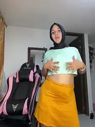 sweetmuslim01 — Stripchat recorded stream screenshot (08 Feb 2026)
