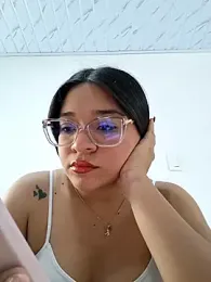 -VICKKY — Stripchat recorded stream screenshot (09 Feb 2026)