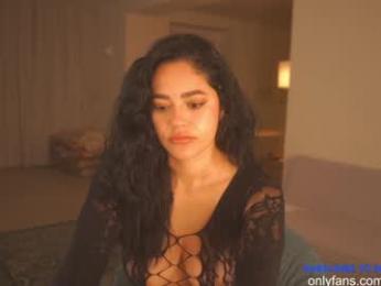 n_o_v_a — Chaturbate recorded stream image, 05.03.2025 04:00