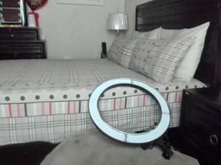 iluvsaffire-bleu — Camsoda recorded stream screenshot (11 Feb 2026)