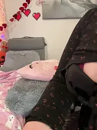 Angel-Lewd-Cake — Stripchat recorded stream screenshot (12 Feb 2026)