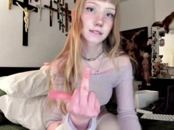 eve003300 — Chaturbate recorded stream image, 13.02.2026 00:30