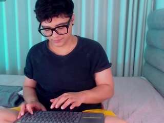 isabellamout — Camsoda recorded stream image, 13.02.2026 18:10