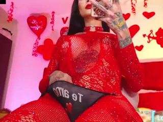 venuswhit — Camsoda recorded stream image, 14.02.2026 00:20