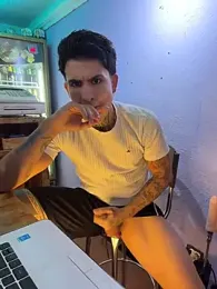 _Tomy08calderon — Stripchat recorded stream screenshot (15 Feb 2026)