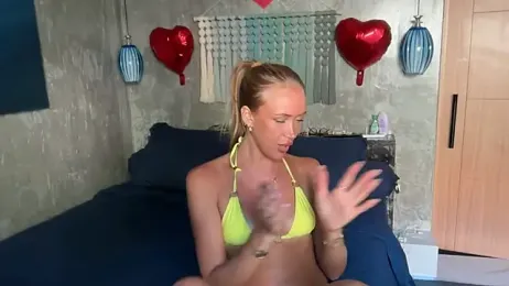 livsslife — Stripchat recorded stream screenshot (15 Feb 2026)