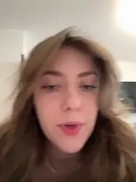 MariiD — Stripchat recorded stream image, 15.02.2026 07:00