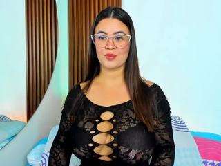alejamoore — Camsoda recorded stream image, 15.02.2026 13:50