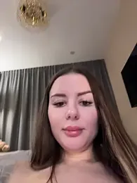 Alina_Vibe_Me — Stripchat recorded stream image, 16.02.2026 00:30