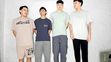 persy_sexxx18 — Stripchat recorded stream screenshot (16 Feb 2026)