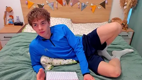 Fandi_777 — Stripchat recorded stream screenshot (17 Feb 2026)