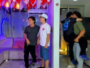 houseofwarrios — Chaturbate recorded stream screenshot (17 Feb 2026)