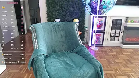 Vixen_Lockheart — Stripchat recorded stream screenshot (17 Feb 2026)