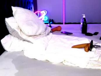 dee_waters — Chaturbate recorded stream image, 17.02.2026 19:50