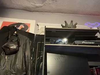 trash4cash — Stripchat recorded stream image, 18.02.2026 01:30