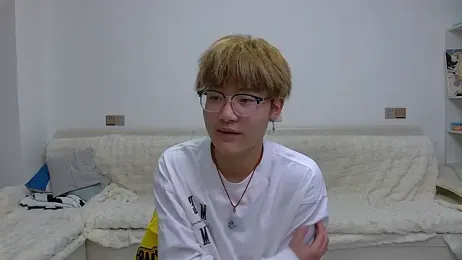 KK-cuteboy — Stripchat recorded stream screenshot (18 Feb 2026)