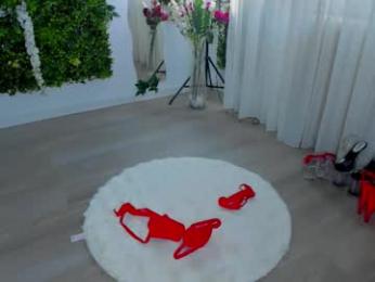 zinasquirts — Chaturbate recorded stream screenshot (19 Feb 2026)