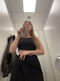 Sunny___Bunny — Stripchat recorded stream screenshot (19 Feb 2026)