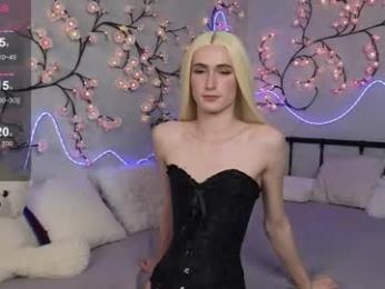 kris_mon — Chaturbate recorded stream image, 19.02.2026 13:00