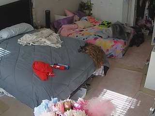 voyeurcam-house-charleys-room — Camsoda recorded stream image, 17.02.2026 07:10