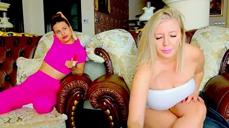 TUNDEROSE1 — Stripchat recorded stream image, 20.02.2026 05:10