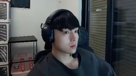 Tkcqcc — Stripchat recorded stream screenshot (20 Feb 2026)