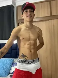 _CamiloBass — Stripchat recorded stream image, 21.02.2026 00:30