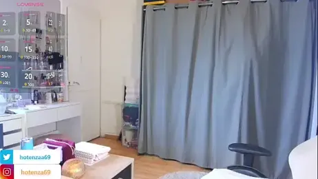 Hotenza69 — Stripchat recorded stream screenshot (22 Feb 2026)