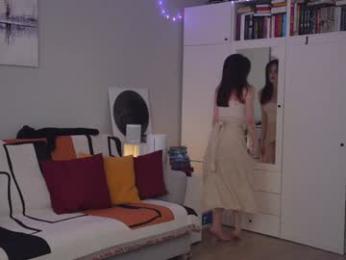 _blackbee_ — Chaturbate recorded stream image, 06.03.2025 10:10