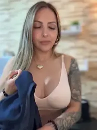 _Abril-Office1 — Stripchat recorded stream screenshot (23 Feb 2026)