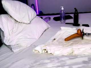 tikhomirov — Camsoda recorded stream image, 24.02.2026 00:40