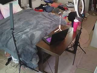 voyeurcam-house-charleys-room — Camsoda recorded stream image, 26.02.2026 18:50