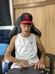 _CamiloBass — Stripchat recorded stream image, 27.02.2026 01:00
