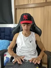 _CamiloBass — Stripchat recorded stream image, 27.02.2026 01:00
