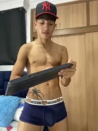 _CamiloBass — Stripchat recorded stream image, 27.02.2026 01:00
